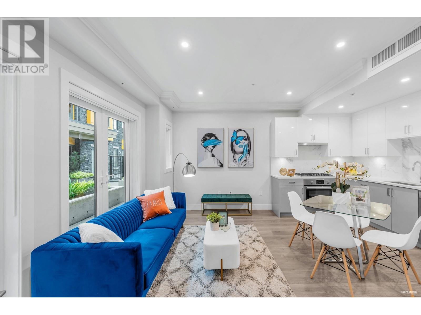 Property at 24 7565 OAK STREET image 4