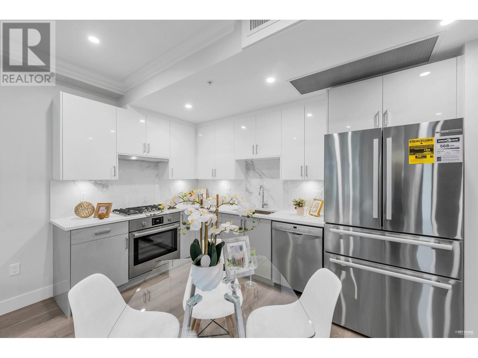 24 7565 Oak Street, Vancouver, British Columbia  V6P 4A4 - Photo 8 - R2959135