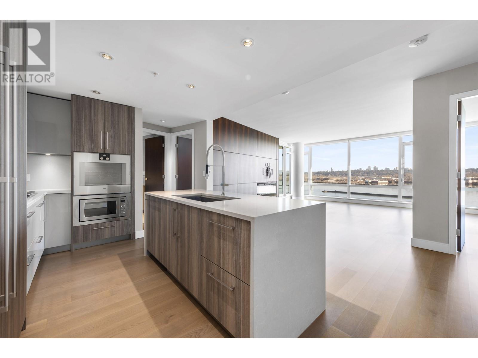 1206 210 Salter Street, New Westminster, British Columbia  V3M 0J9 - Photo 2 - R2959142