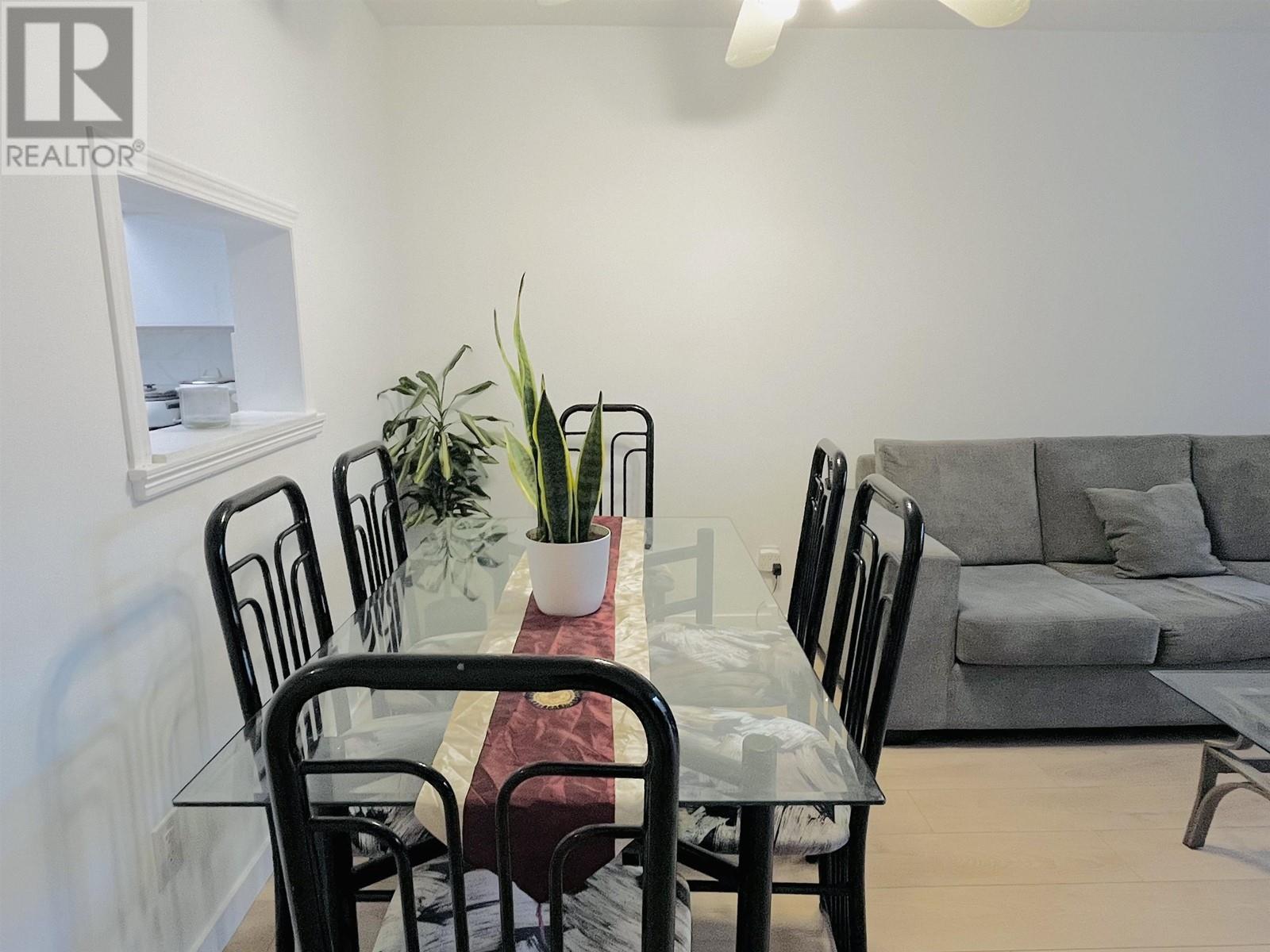 Listing Picture 2 of 4 : 7 10980 NO. 2 ROAD, Richmond / 烈治文 - 魯藝地產 Yvonne Lu Group - MLS Medallion Club Member