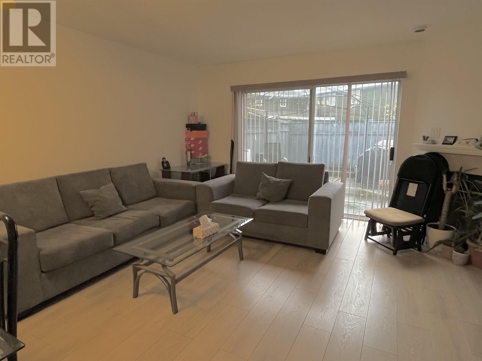 Listing Picture 4 of 4 : 7 10980 NO. 2 ROAD, Richmond / 烈治文 - 魯藝地產 Yvonne Lu Group - MLS Medallion Club Member