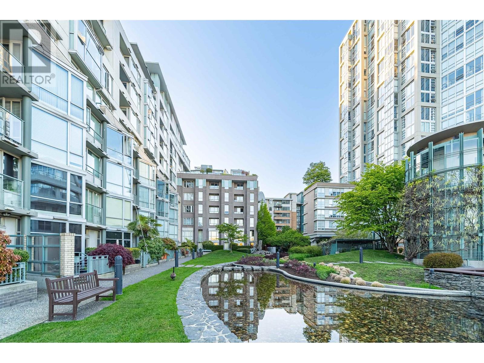 906 1288 Marinaside Crescent, Vancouver, British Columbia  V6Z 2W5 - Photo 2 - R2959198