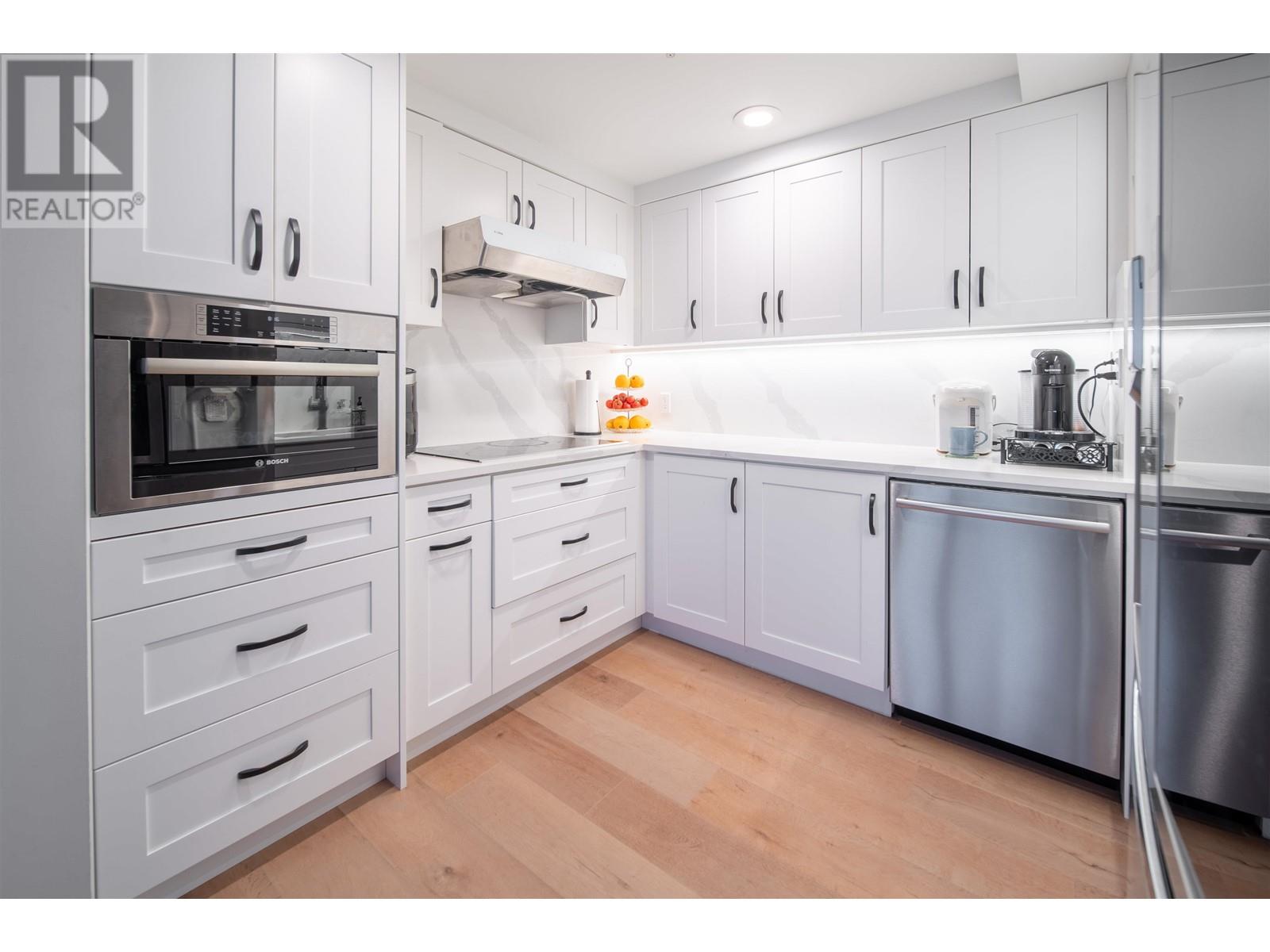 906 1288 Marinaside Crescent, Vancouver, British Columbia  V6Z 2W5 - Photo 8 - R2959198