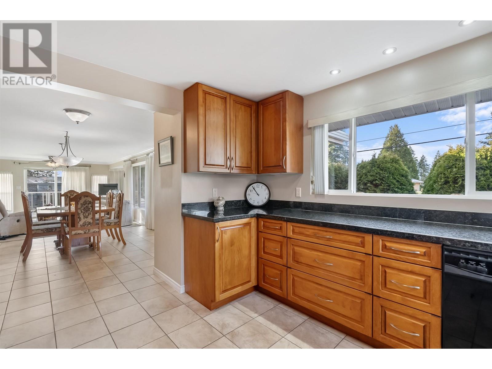 551 Poirier Street, Coquitlam, British Columbia V3J 6A6 - Photo 14 - R2959103