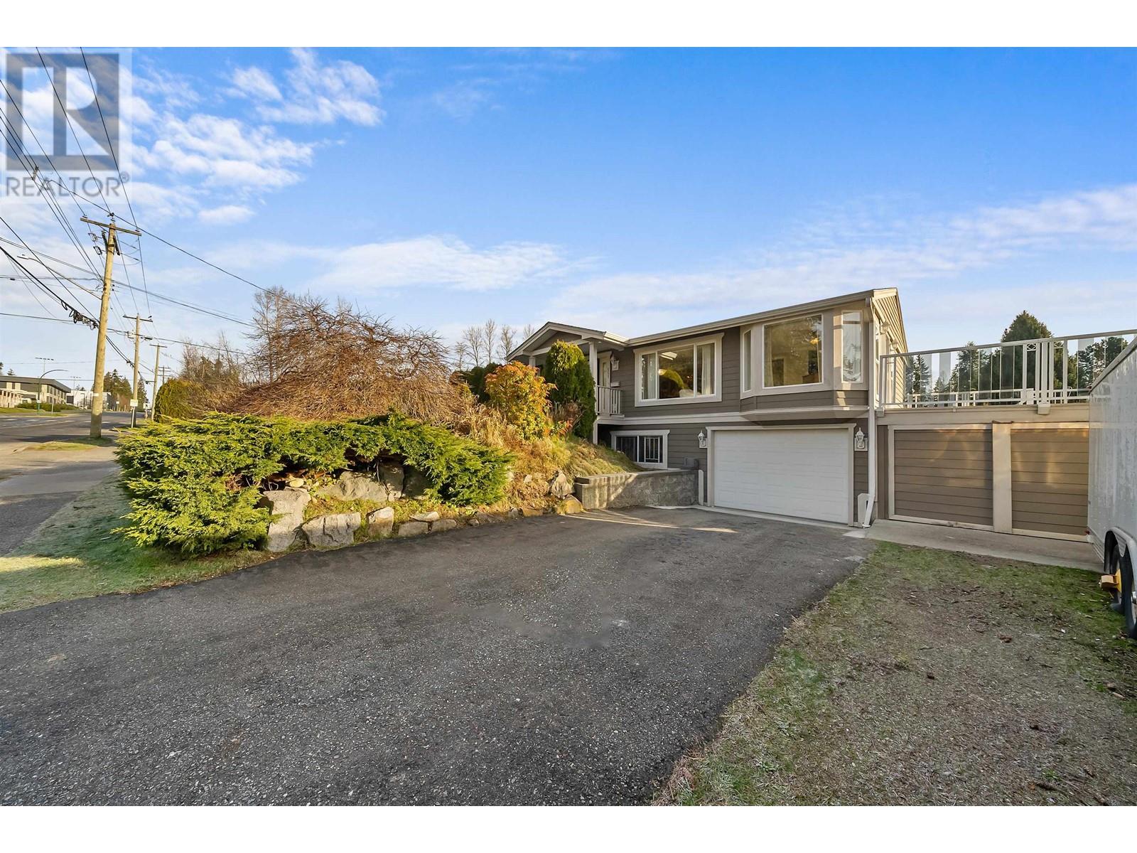 551 Poirier Street, Coquitlam, British Columbia V3J 6A6 - Photo 4 - R2959103