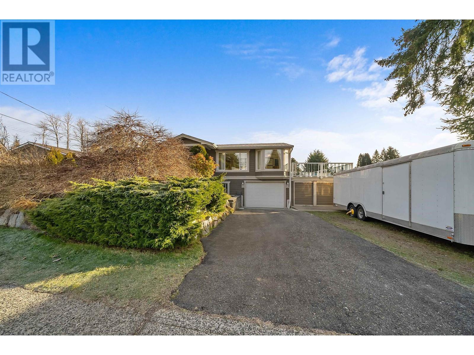 551 Poirier Street, Coquitlam, British Columbia V3J 6A6 - Photo 5 - R2959103