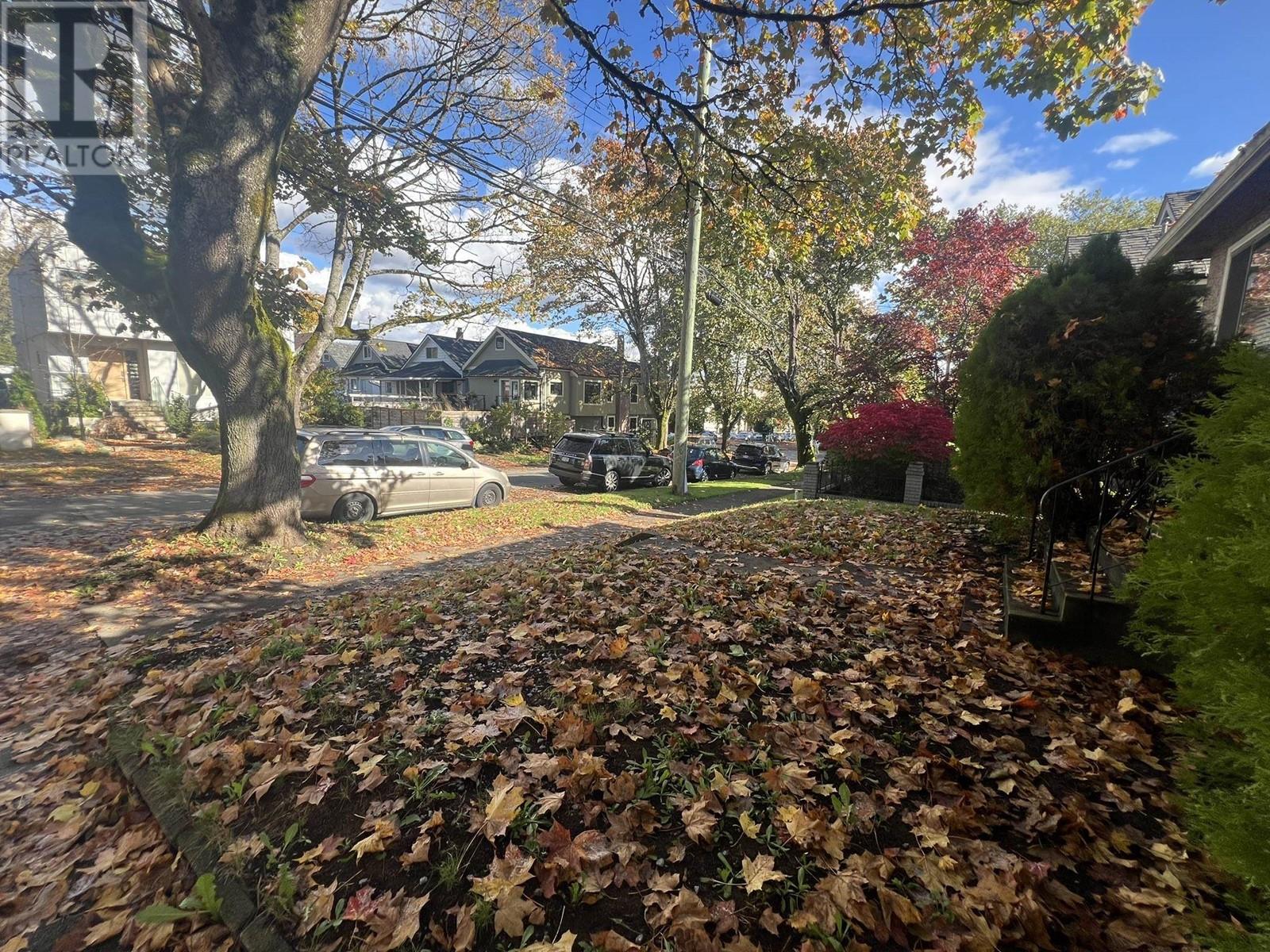 Property at 360 E 24TH AVENUE image 5
