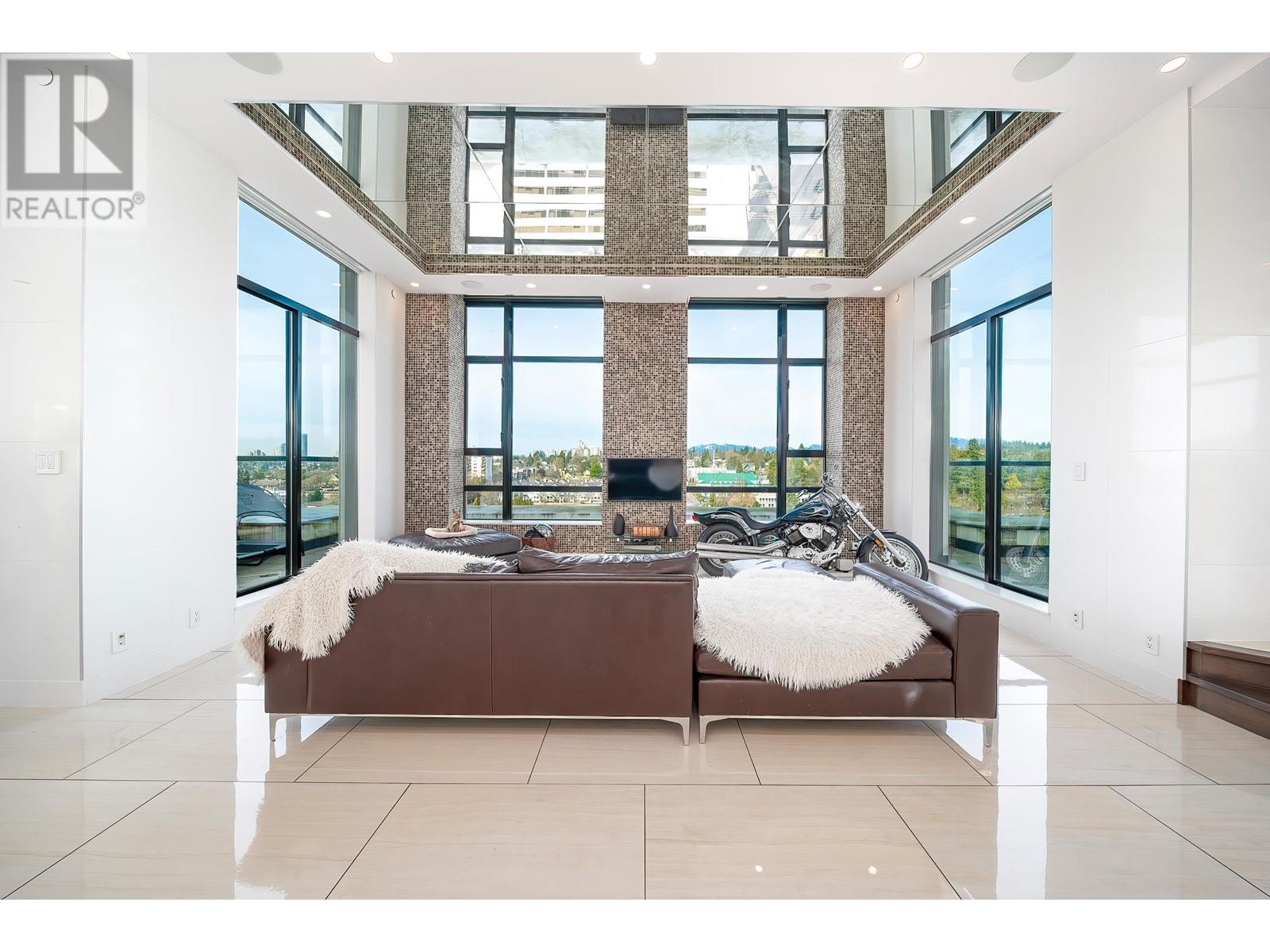 2201 610 Victoria Street, New Westminster, British Columbia  V3M 0A5 - Photo 4 - R2958873