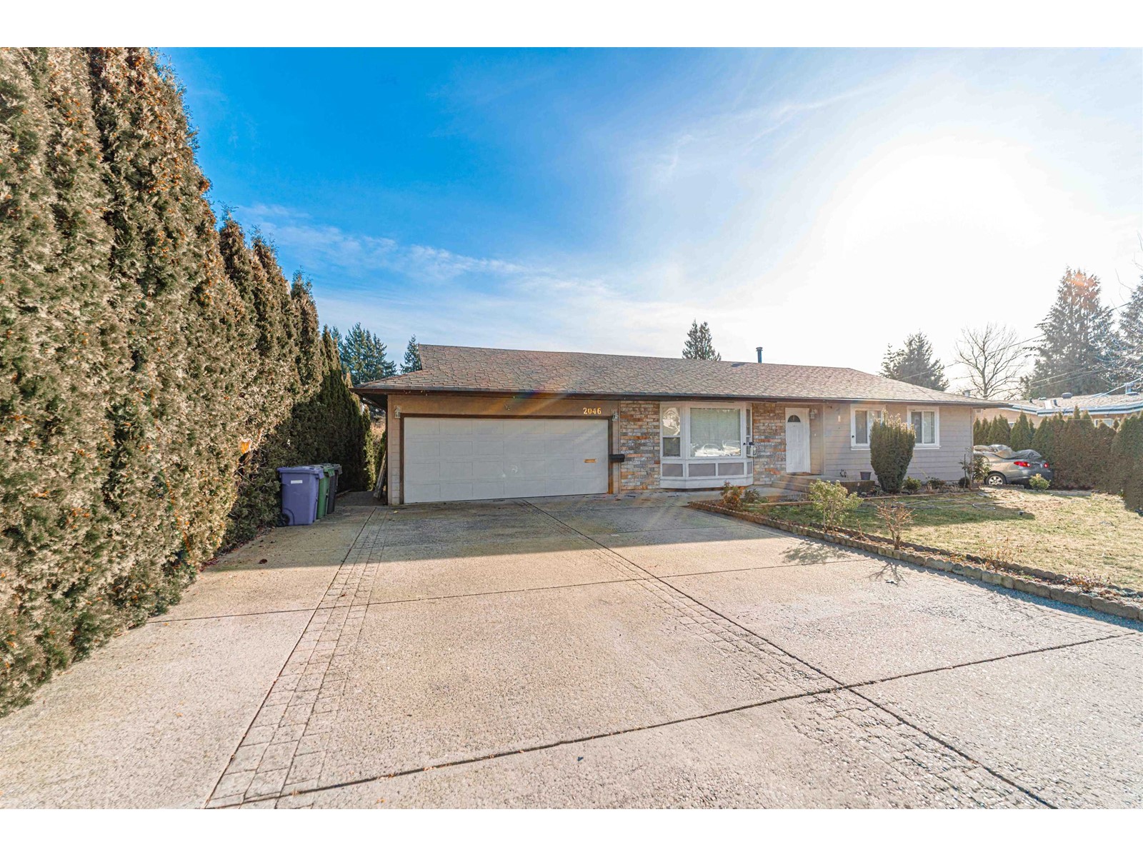 Property at 2046 MAJESTIC CRESCENT image 2