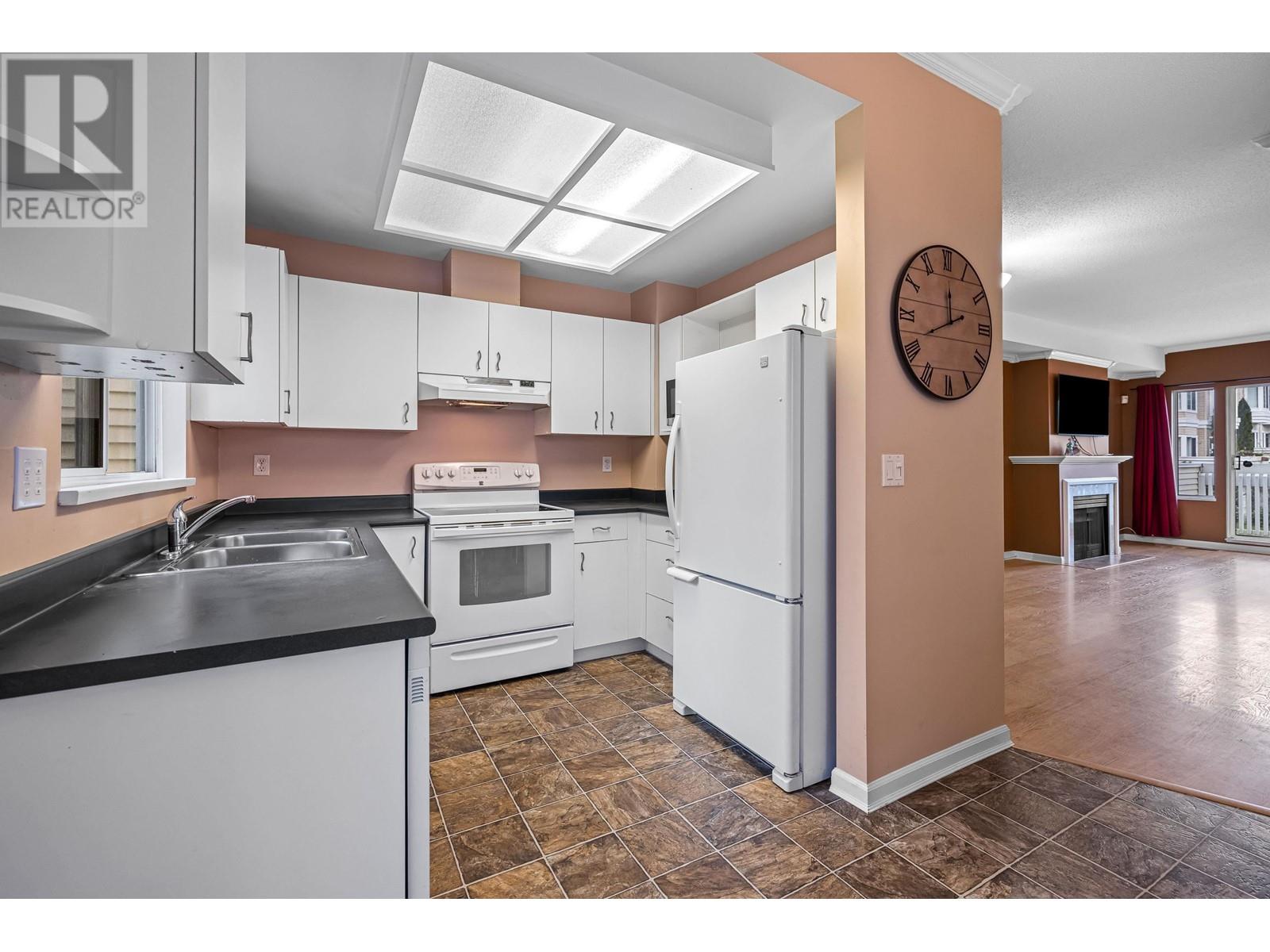 Listing Picture 13 of 40 : 89 6700 RUMBLE STREET, Burnaby / 本拿比 - 魯藝地產 Yvonne Lu Group - MLS Medallion Club Member