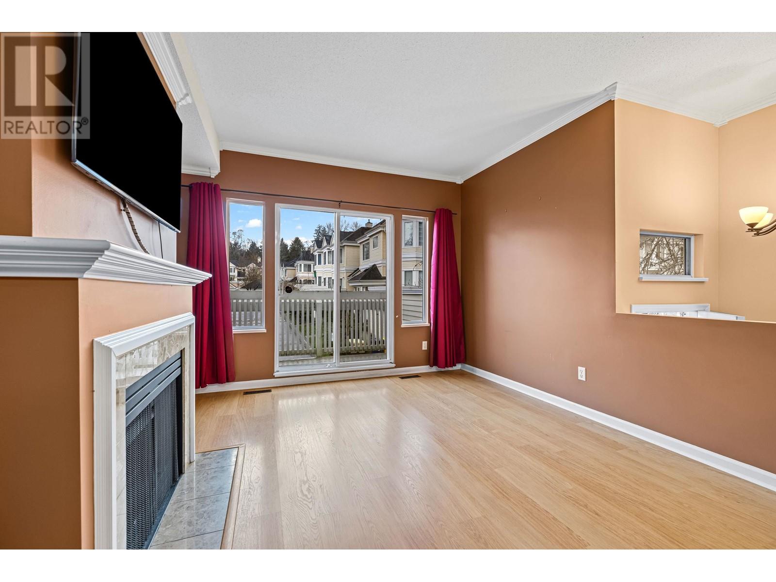 Listing Picture 4 of 40 : 89 6700 RUMBLE STREET, Burnaby / 本拿比 - 魯藝地產 Yvonne Lu Group - MLS Medallion Club Member
