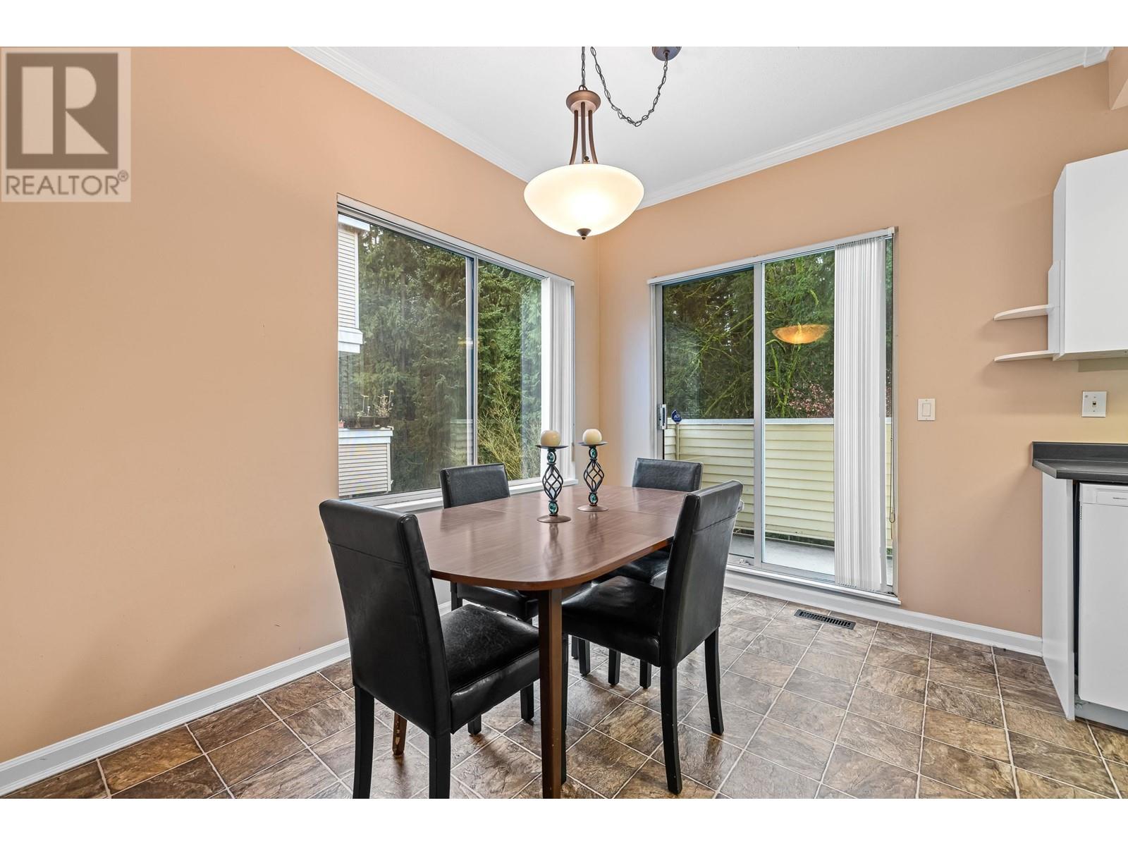 Listing Picture 11 of 40 : 89 6700 RUMBLE STREET, Burnaby / 本拿比 - 魯藝地產 Yvonne Lu Group - MLS Medallion Club Member