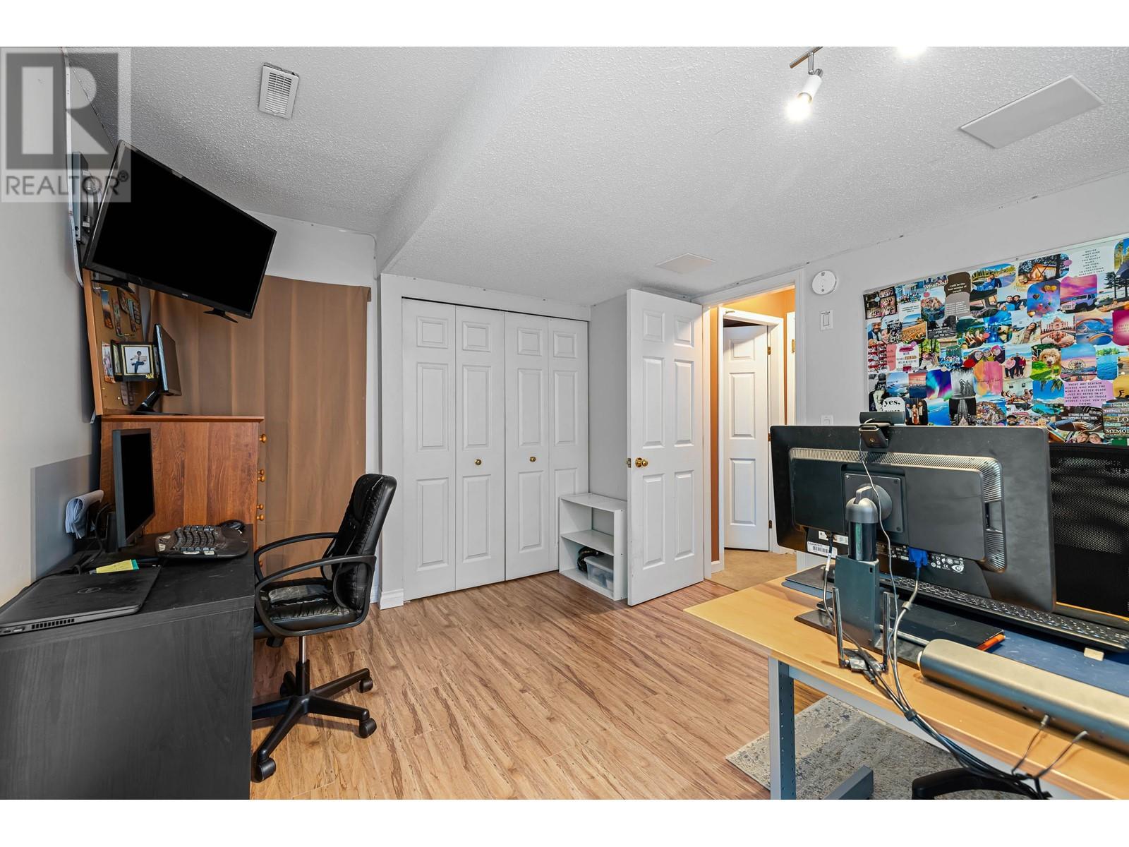 Listing Picture 24 of 40 : 89 6700 RUMBLE STREET, Burnaby / 本拿比 - 魯藝地產 Yvonne Lu Group - MLS Medallion Club Member