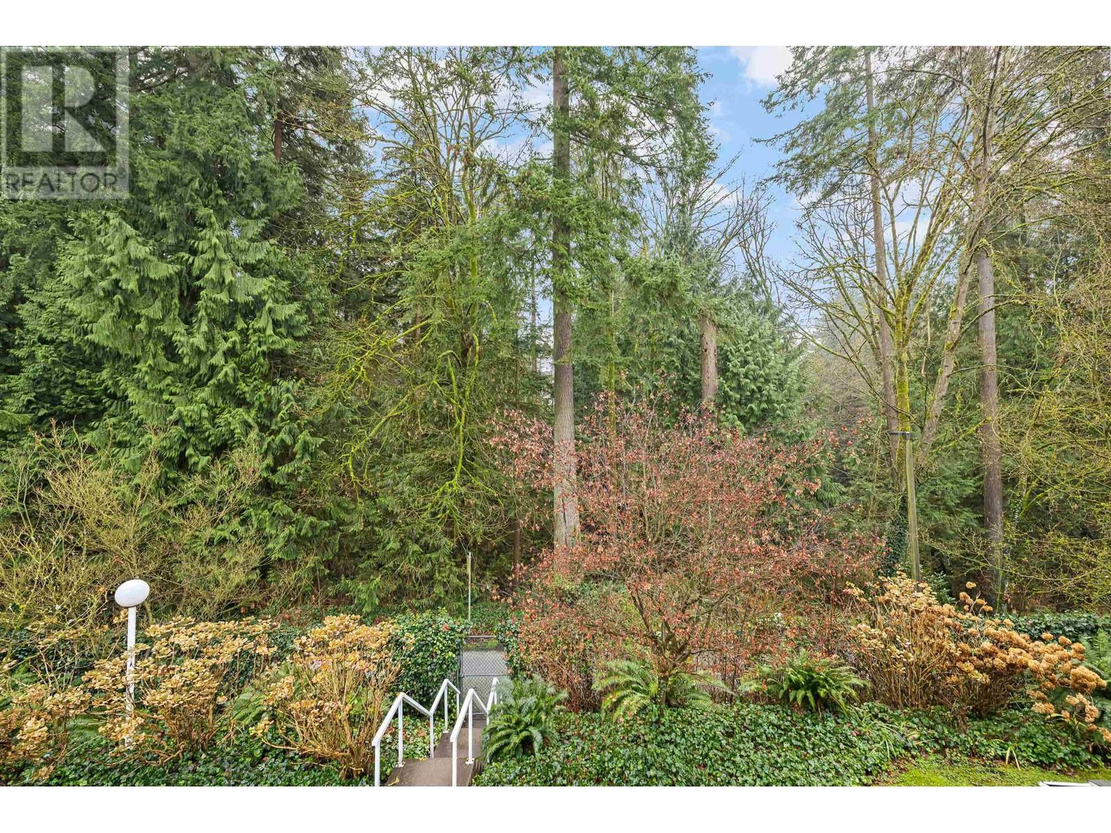 Listing Picture 16 of 40 : 89 6700 RUMBLE STREET, Burnaby / 本拿比 - 魯藝地產 Yvonne Lu Group - MLS Medallion Club Member