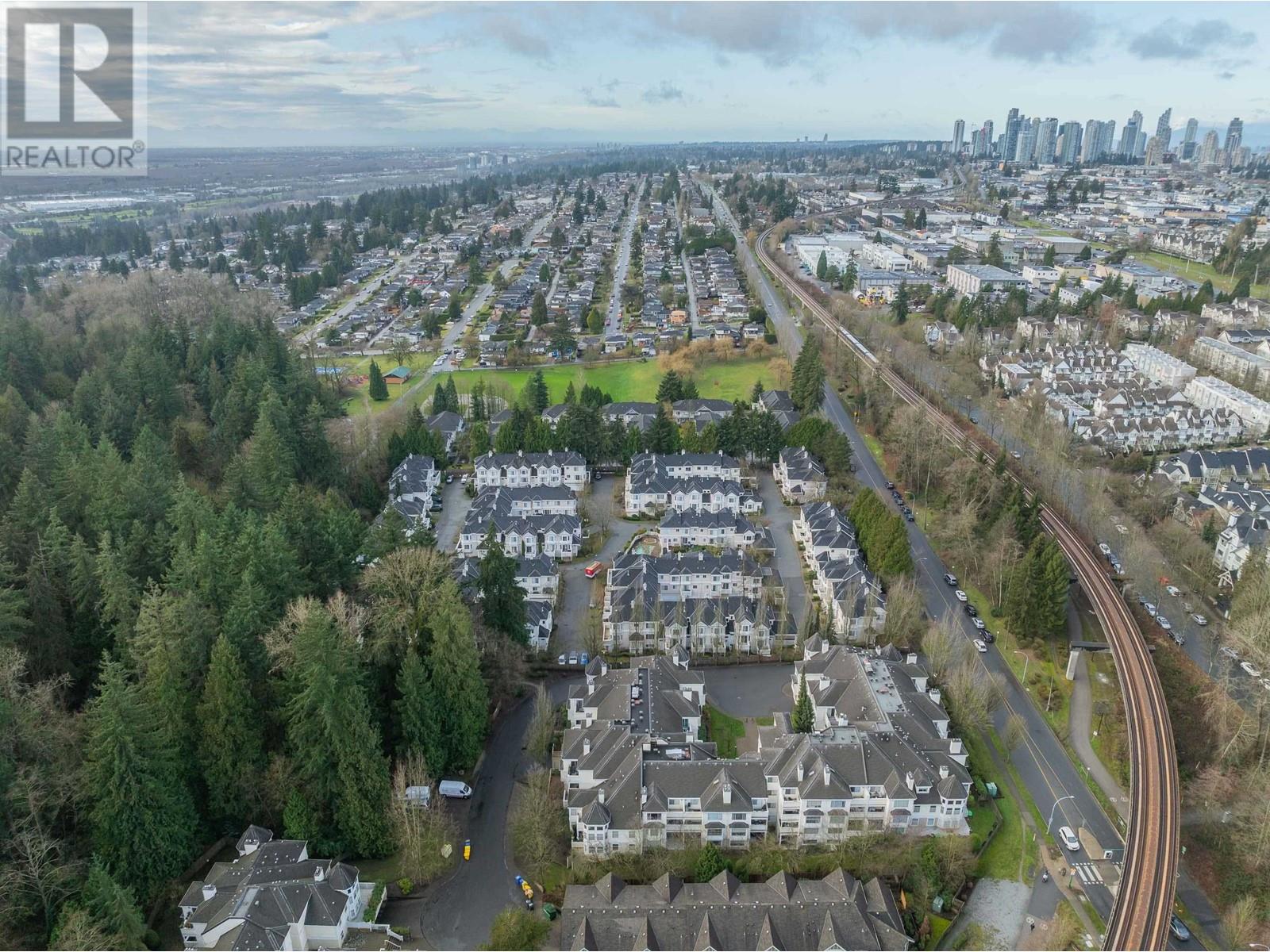 Listing Picture 38 of 40 : 89 6700 RUMBLE STREET, Burnaby / 本拿比 - 魯藝地產 Yvonne Lu Group - MLS Medallion Club Member