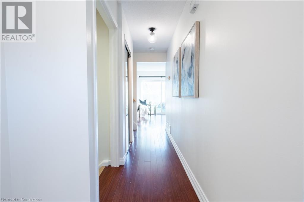586 Renforth Drive Unit# 40, Etobicoke, Ontario  M9C 2N5 - Photo 3 - 40692670