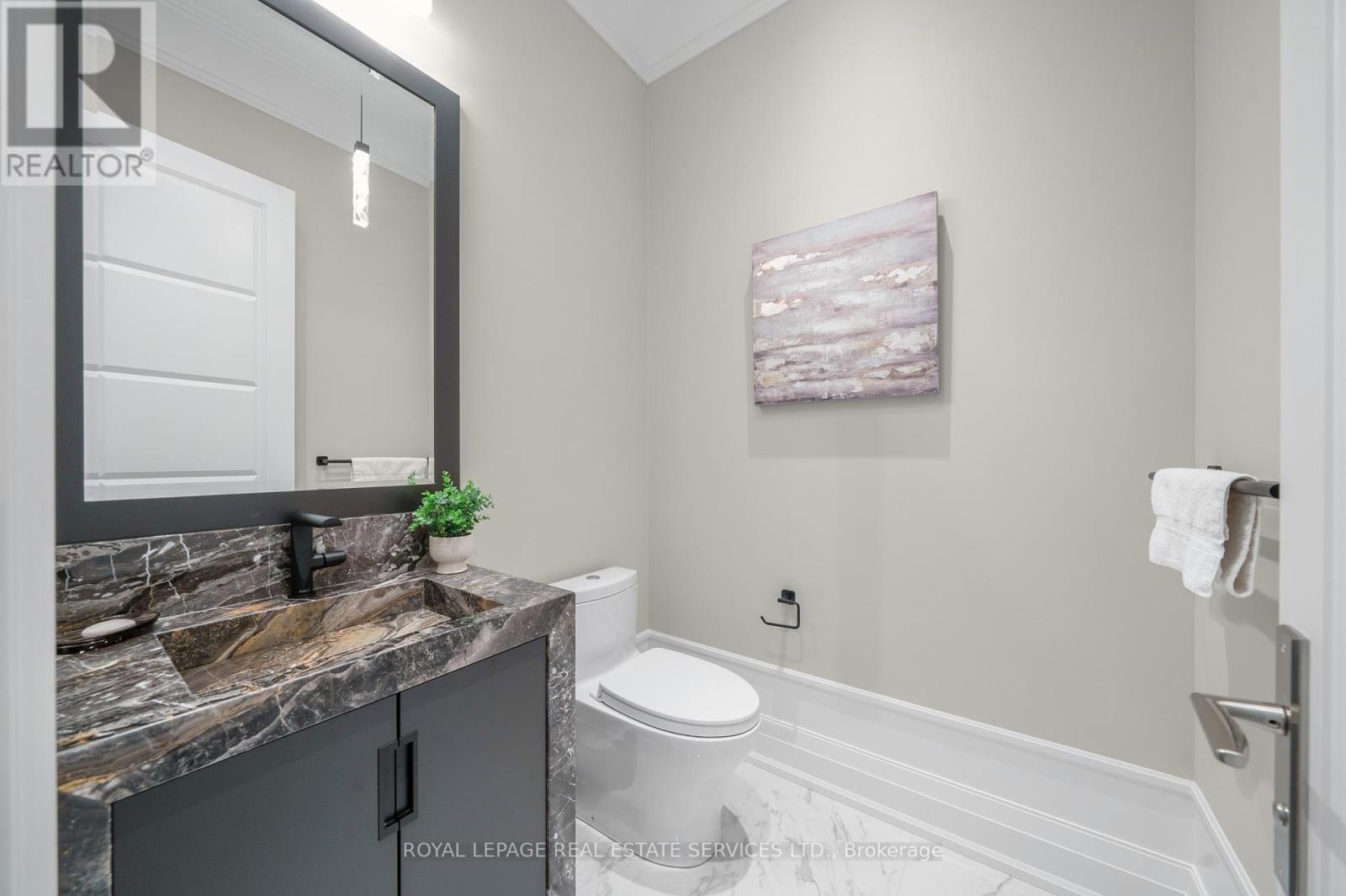 83 Kimbark Boulevard, Toronto, Ontario  M5N 2X9 - Photo 13 - C11936309