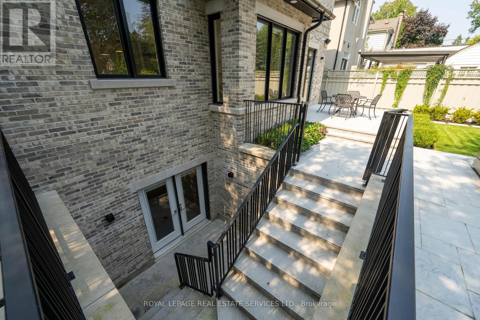 83 Kimbark Boulevard, Toronto, Ontario  M5N 2X9 - Photo 37 - C11936309
