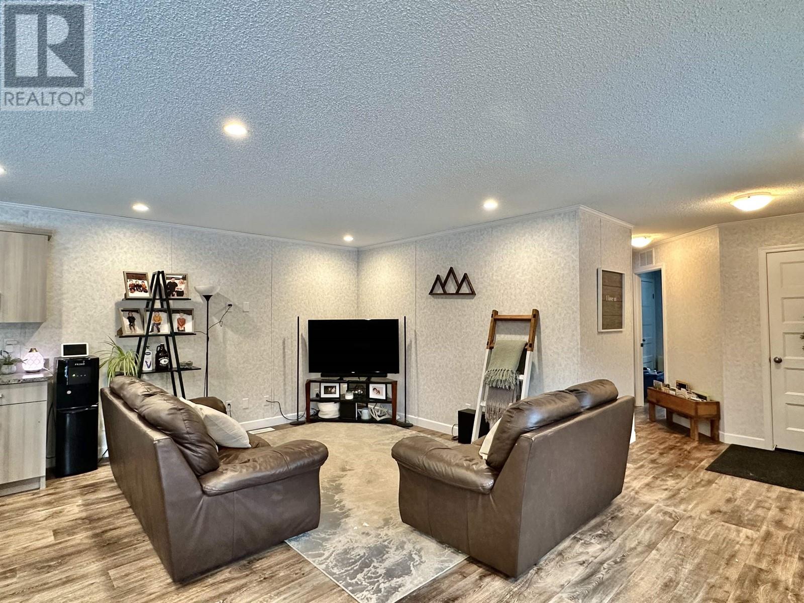 4995 Pitney Road, Valemount, British Columbia  V0E 2Z0 - Photo 6 - R2958752