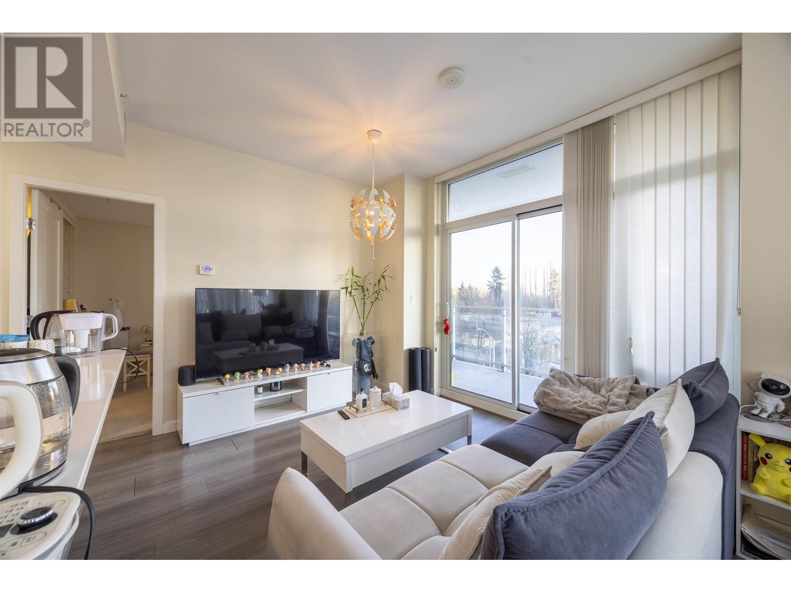 Listing Picture 12 of 28 : 515 8677 CAPSTAN WAY, Richmond / 烈治文 - 魯藝地產 Yvonne Lu Group - MLS Medallion Club Member