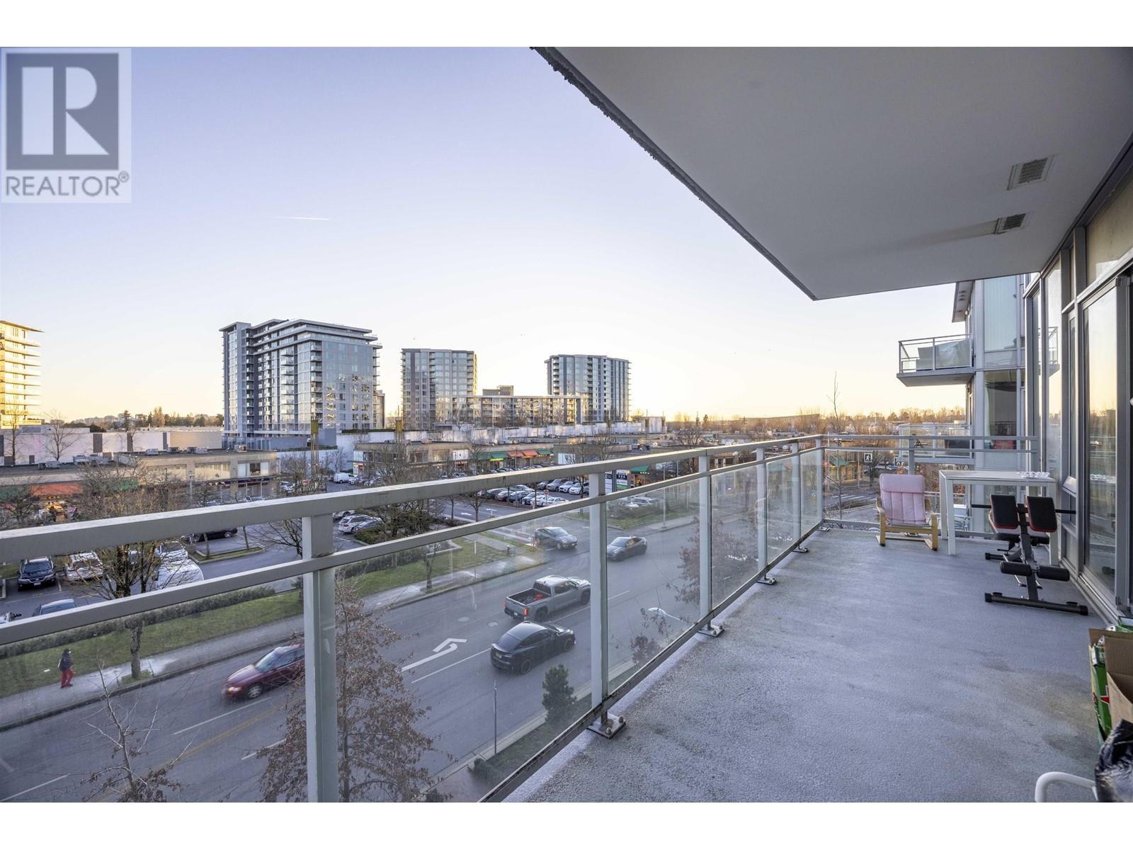 Listing Picture 15 of 28 : 515 8677 CAPSTAN WAY, Richmond / 烈治文 - 魯藝地產 Yvonne Lu Group - MLS Medallion Club Member