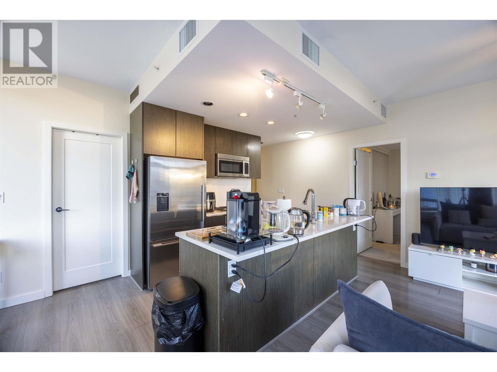 Listing Picture 11 of 28 : 515 8677 CAPSTAN WAY, Richmond / 烈治文 - 魯藝地產 Yvonne Lu Group - MLS Medallion Club Member