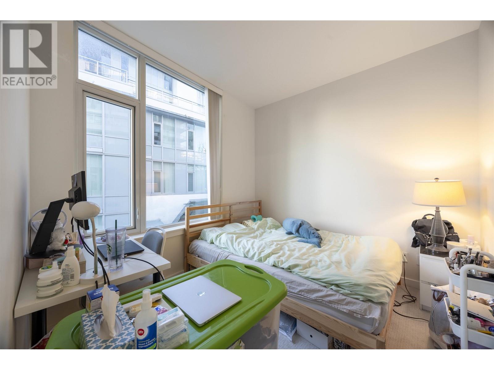 Listing Picture 16 of 28 : 515 8677 CAPSTAN WAY, Richmond / 烈治文 - 魯藝地產 Yvonne Lu Group - MLS Medallion Club Member