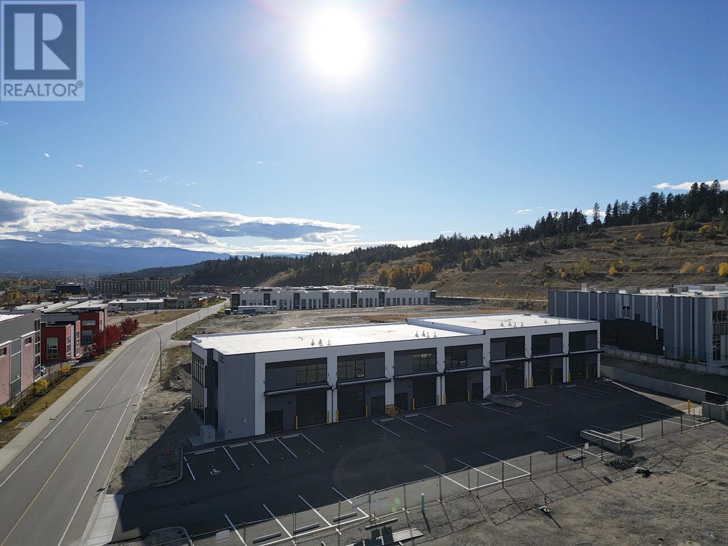 1990 Pier Mac Way Unit# 6., Kelowna, British Columbia  V1V 0C1 - Photo 2 - 10333055