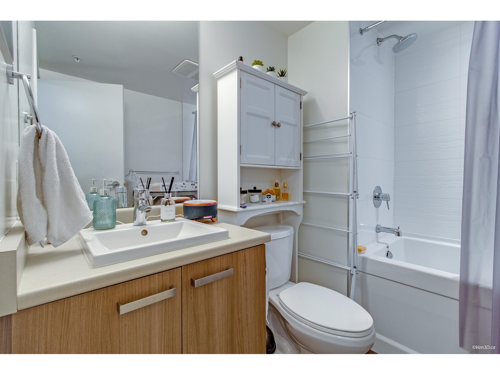 3103 13325 102a Avenue, Surrey, British Columbia  V3T 0J5 - Photo 3 - R2959092