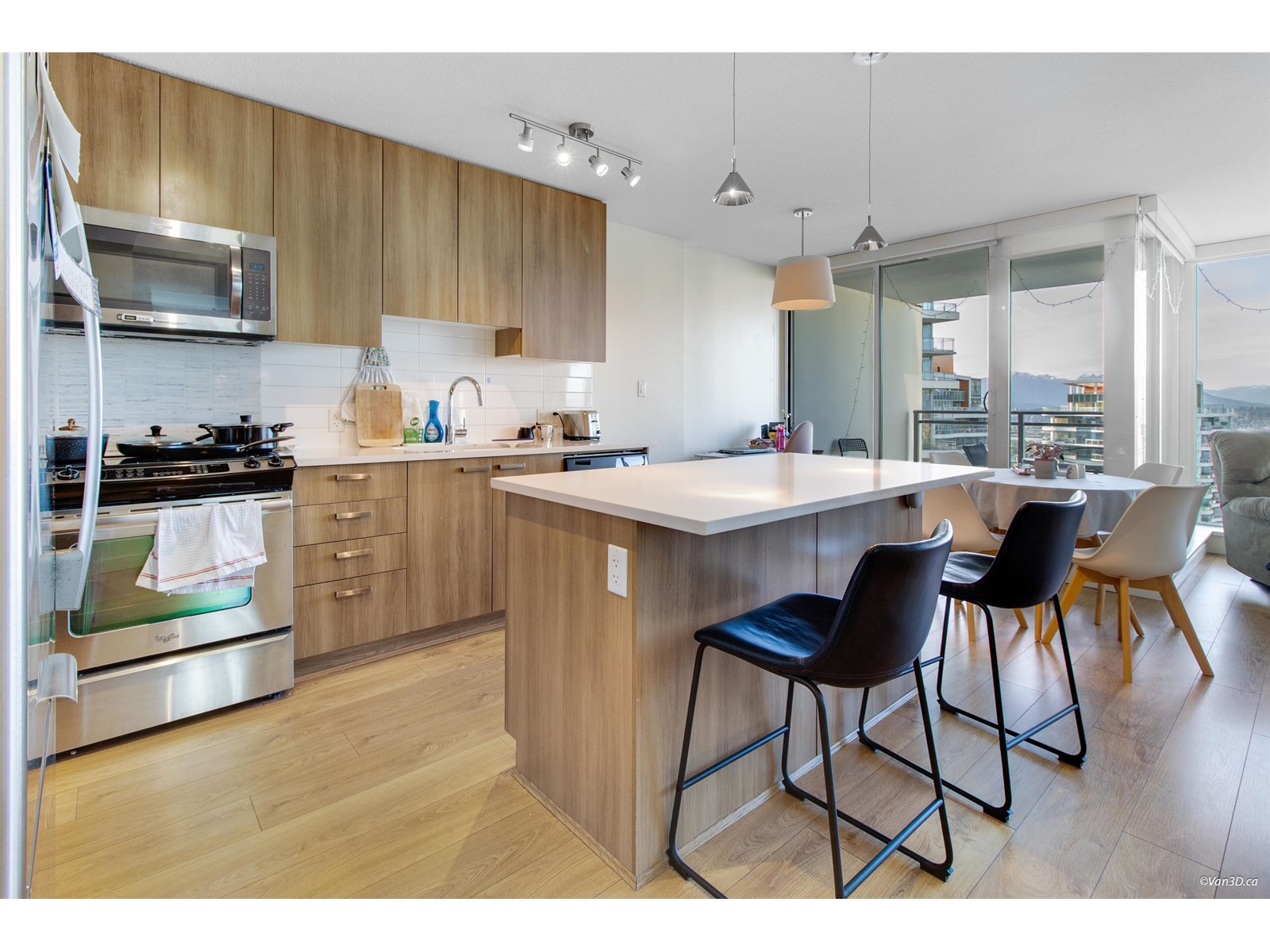 3103 13325 102a Avenue, Surrey, British Columbia  V3T 0J5 - Photo 2 - R2959092