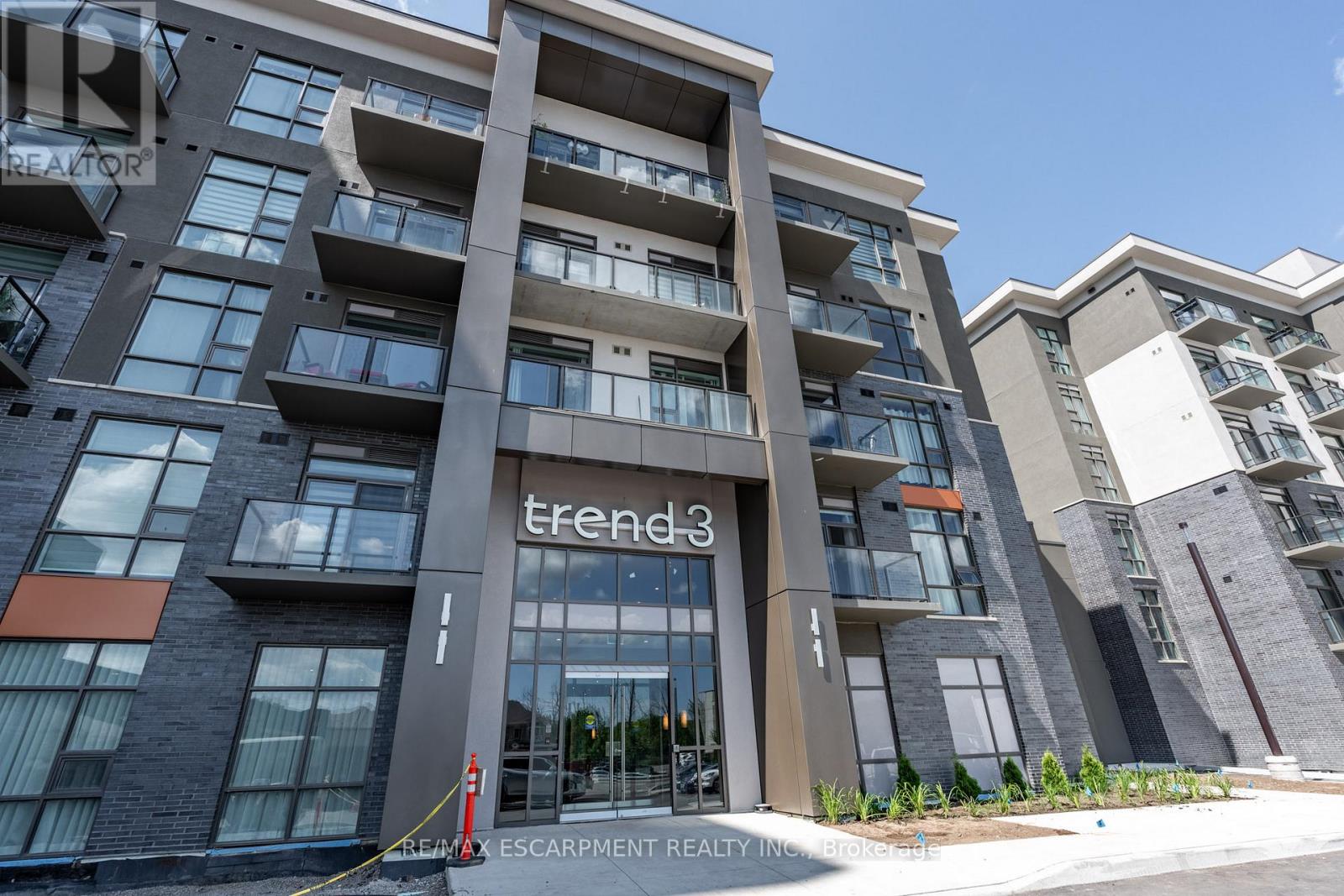 Property at 902 - 470 DUNDAS STREET E image 2