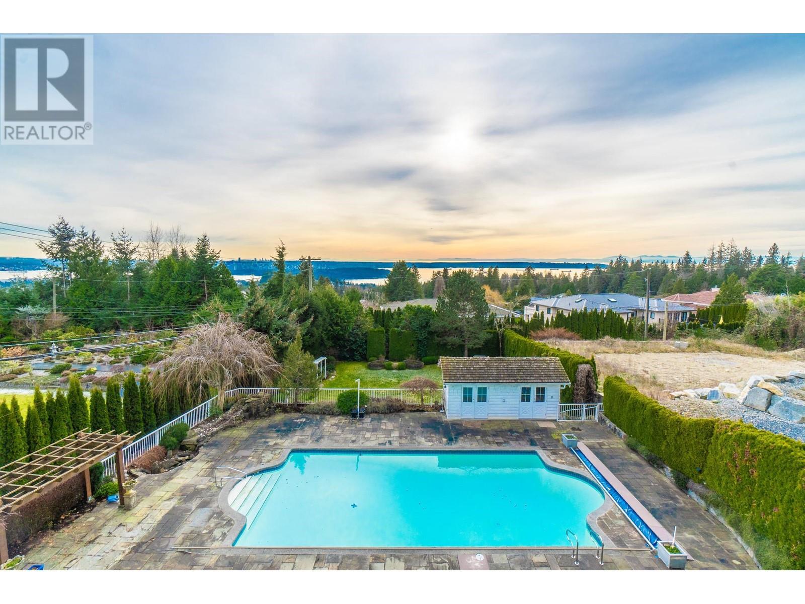 Property at 940 KING GEORGES WAY image 1