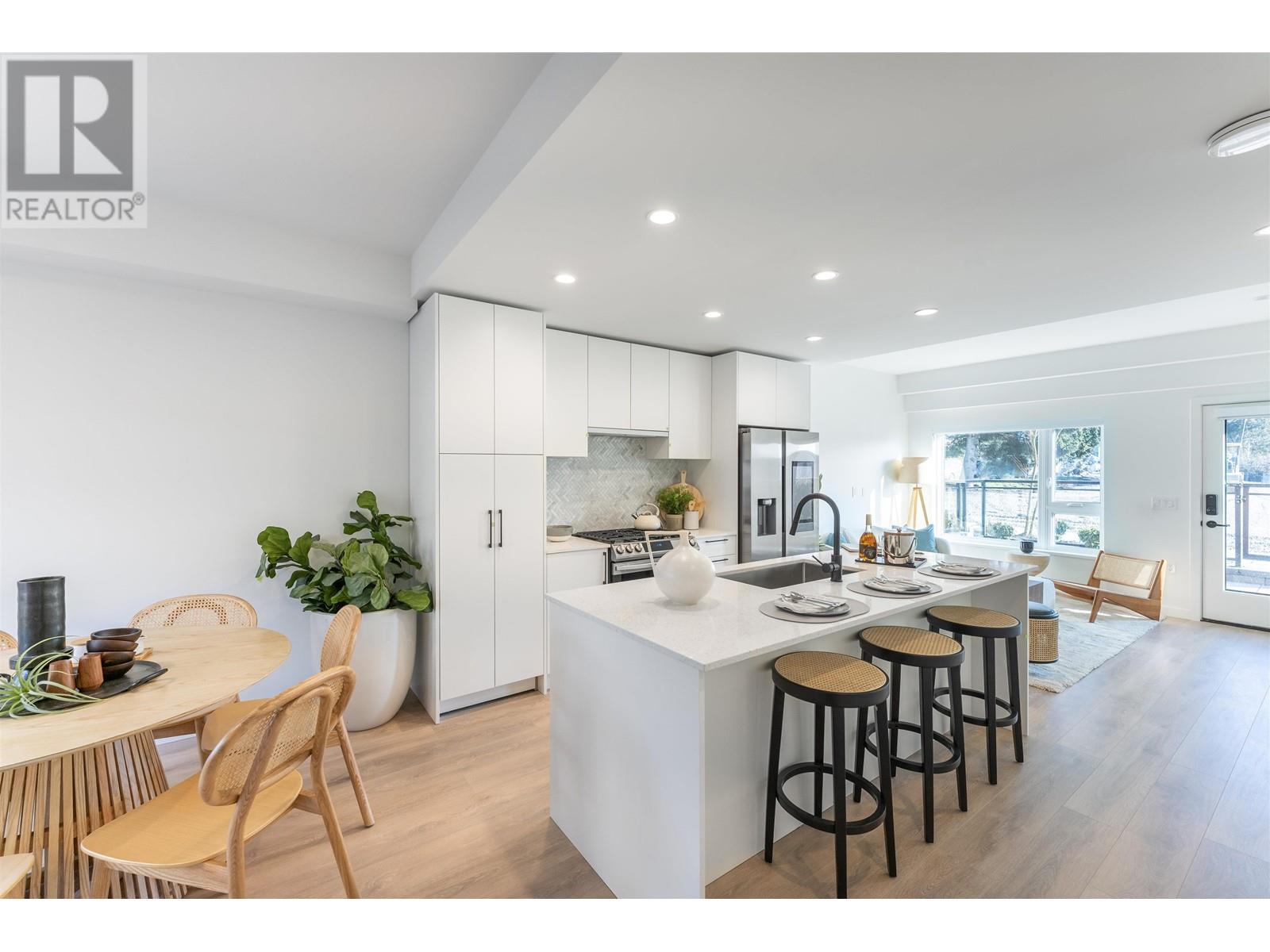 151 555 E 2nd Street, North Vancouver, British Columbia  V7L 1E1 - Photo 4 - R2959243