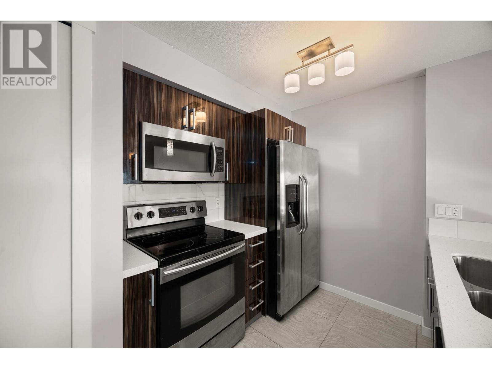 503 22318 Lougheed Highway, Maple Ridge, British Columbia  V2X 2T4 - Photo 3 - R2959279