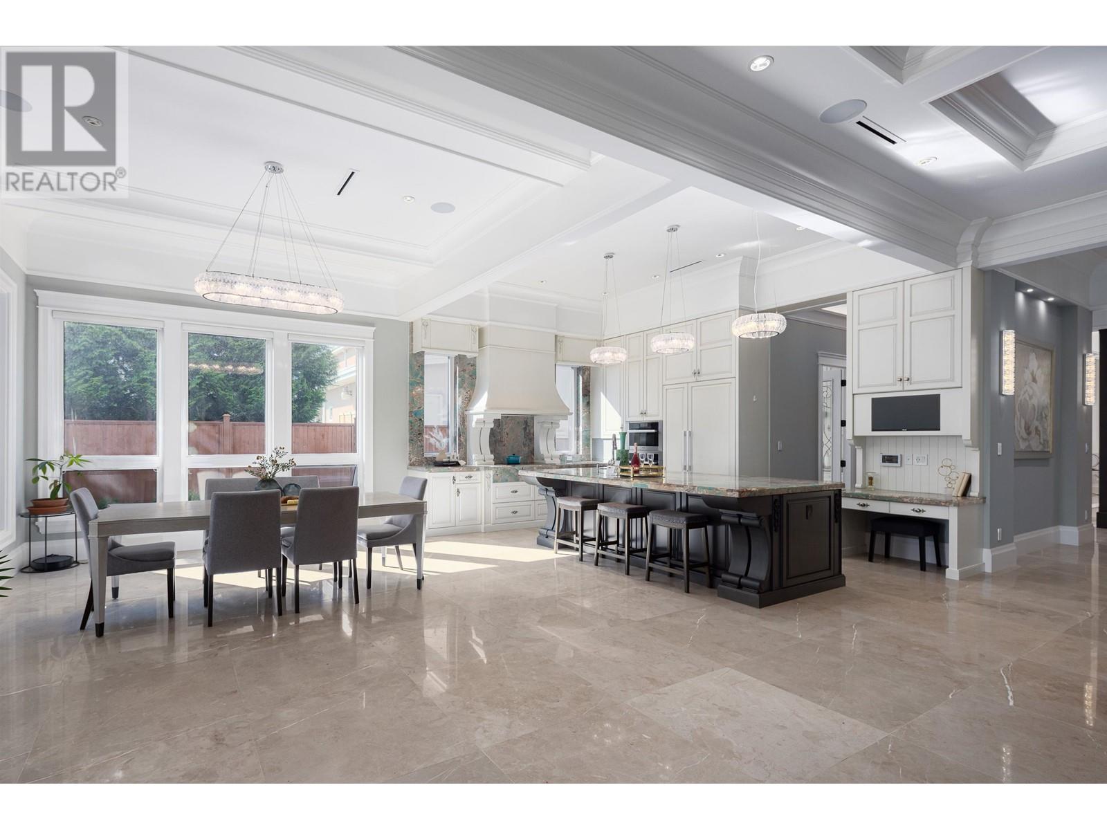 Listing Picture 11 of 28 : 10500 WESTMINSTER HIGHWAY, Richmond / 烈治文 - 魯藝地產 Yvonne Lu Group - MLS Medallion Club Member