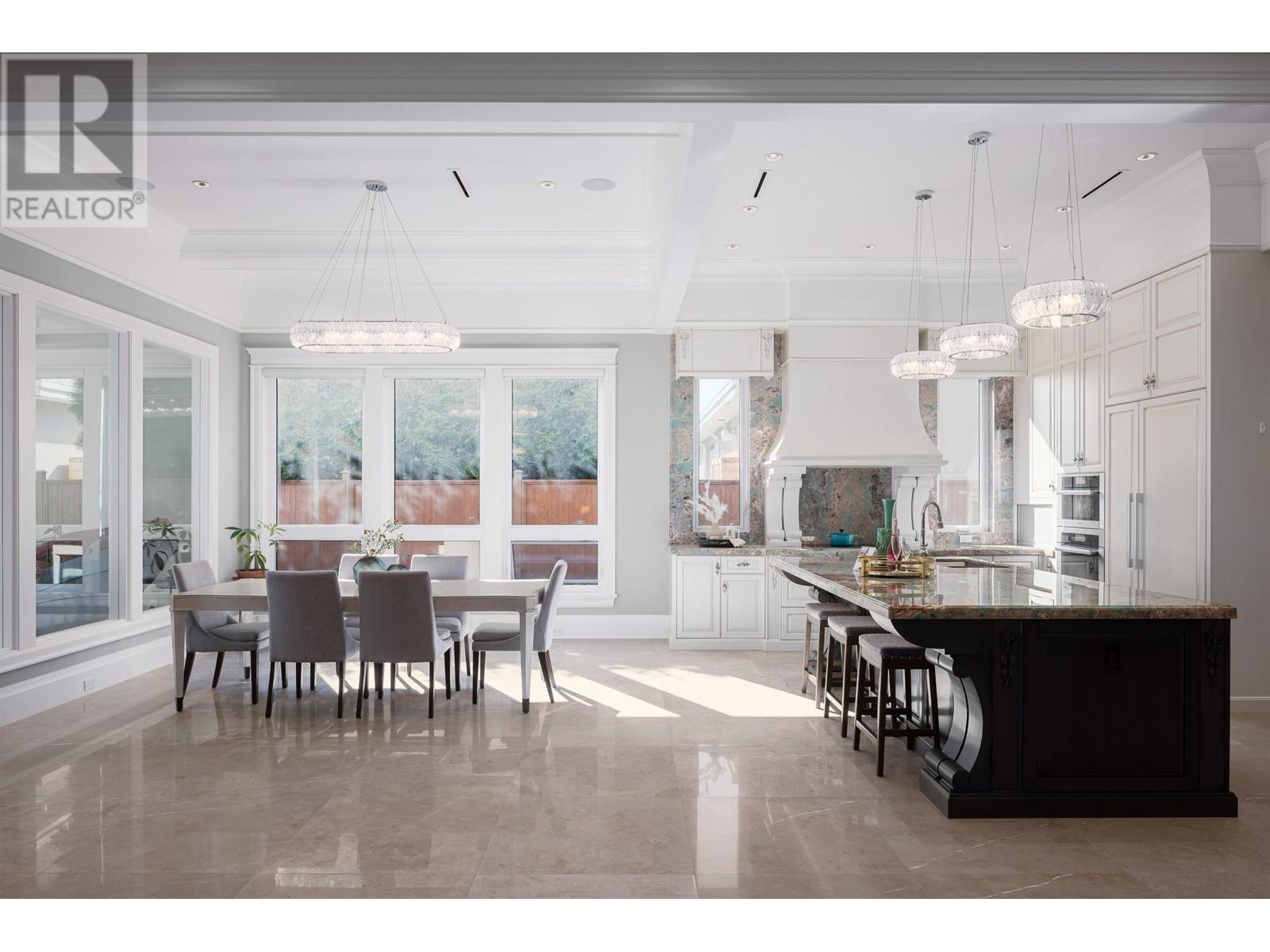 Listing Picture 12 of 28 : 10500 WESTMINSTER HIGHWAY, Richmond / 烈治文 - 魯藝地產 Yvonne Lu Group - MLS Medallion Club Member