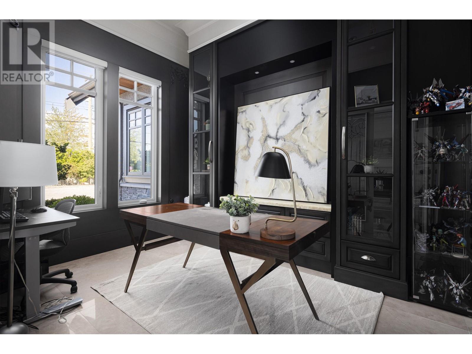 Listing Picture 4 of 28 : 10500 WESTMINSTER HIGHWAY, Richmond / 烈治文 - 魯藝地產 Yvonne Lu Group - MLS Medallion Club Member