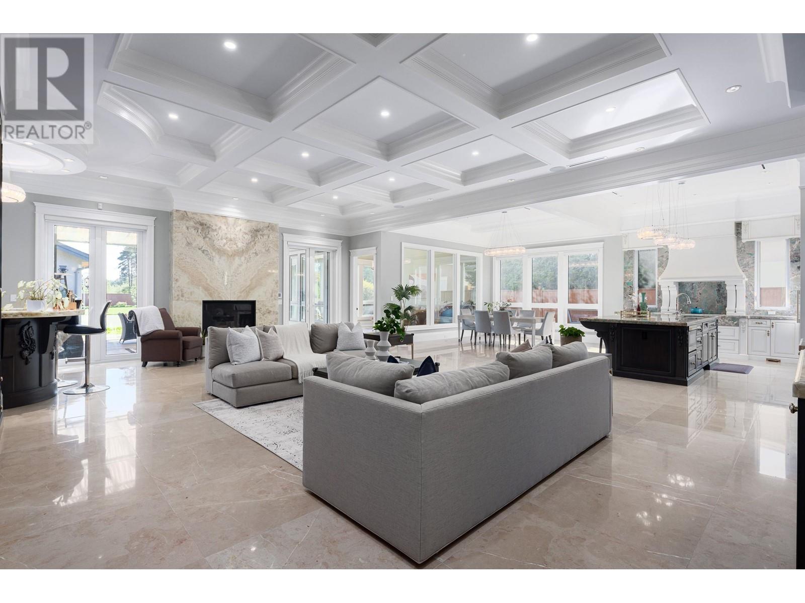 Listing Picture 6 of 28 : 10500 WESTMINSTER HIGHWAY, Richmond / 烈治文 - 魯藝地產 Yvonne Lu Group - MLS Medallion Club Member