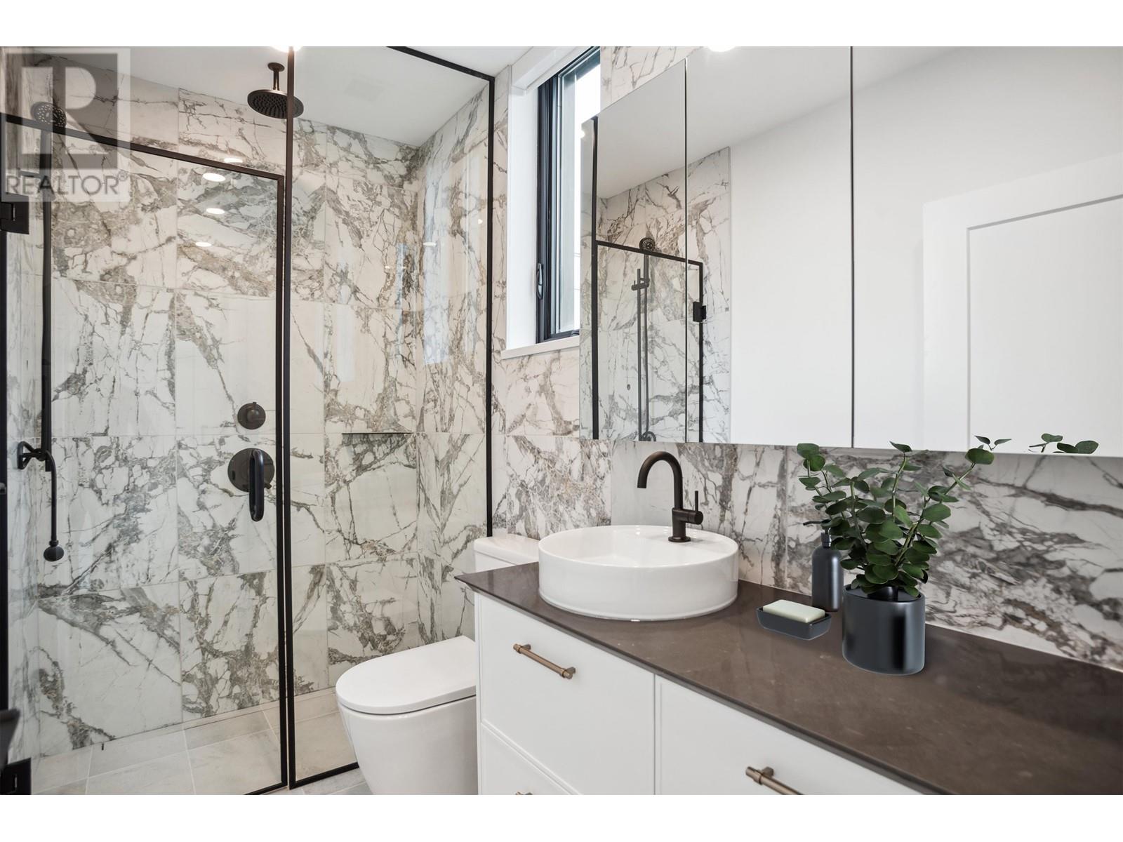 Listing Picture 10 of 16 : 4078 COLUMBIA STREET, Vancouver / 溫哥華 - 魯藝地產 Yvonne Lu Group - MLS Medallion Club Member