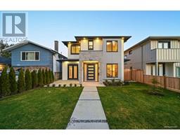 1510 MACGOWAN AVENUE, North Vancouver, British Columbia