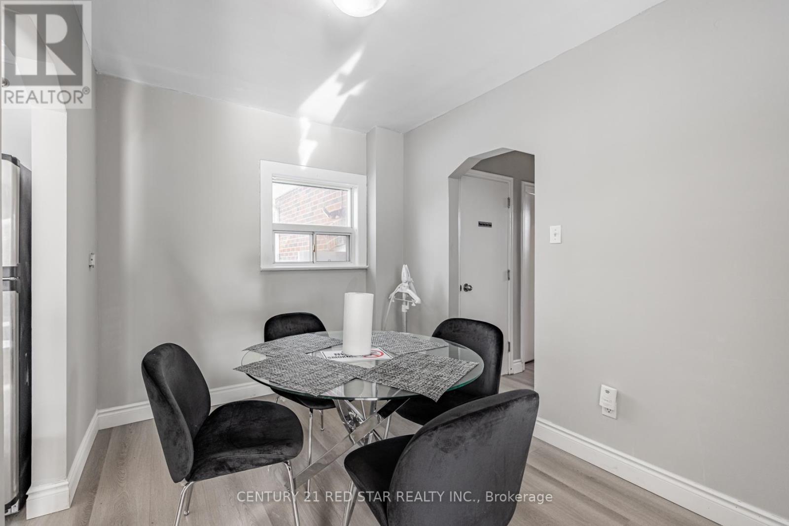 10 Beattie Avenue, Toronto, Ontario  M9W 2M3 - Photo 16 - W11936492