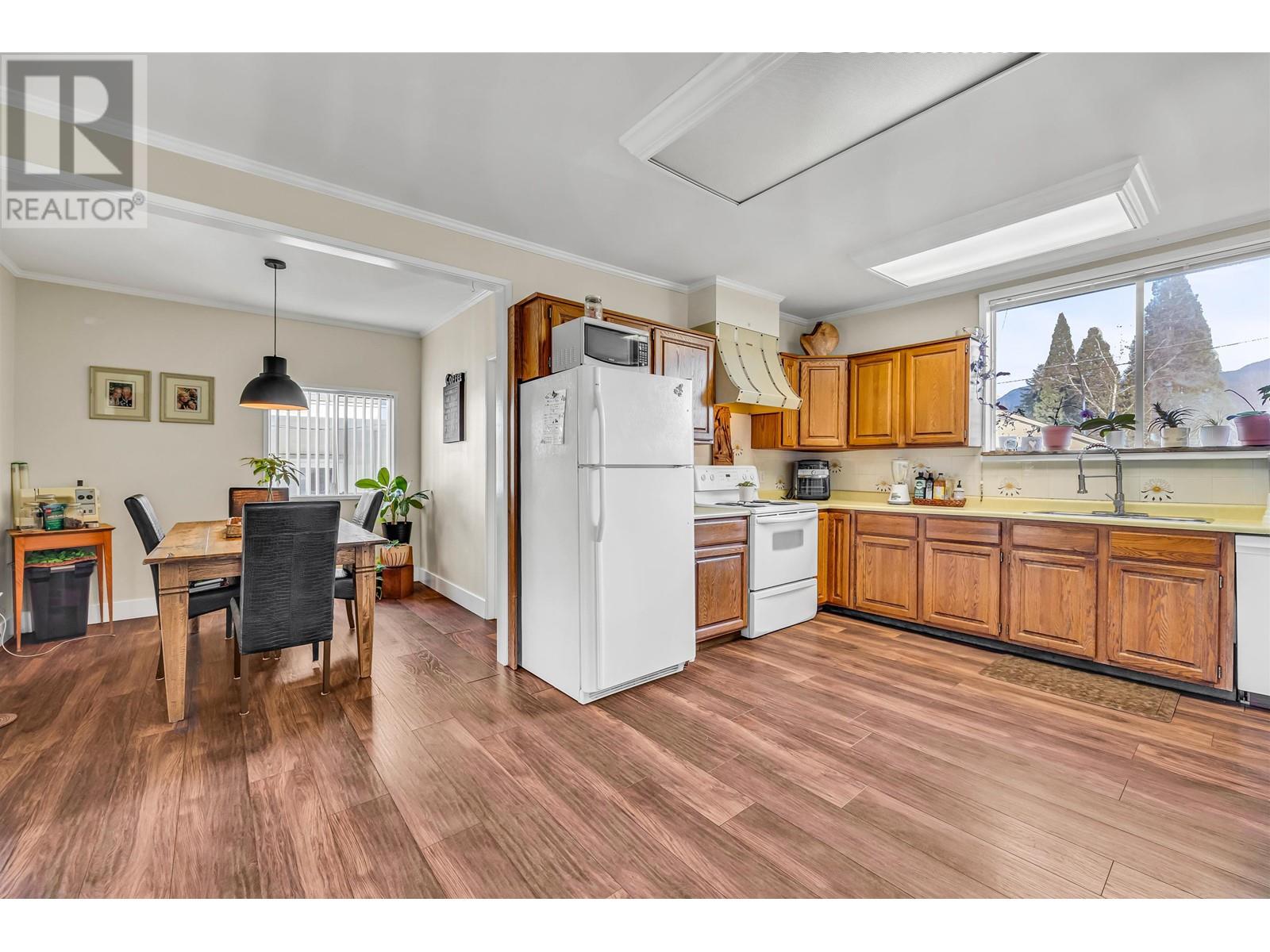 420 Lyon Place, North Vancouver, British Columbia  V7L 1Y5 - Photo 13 - R2959151