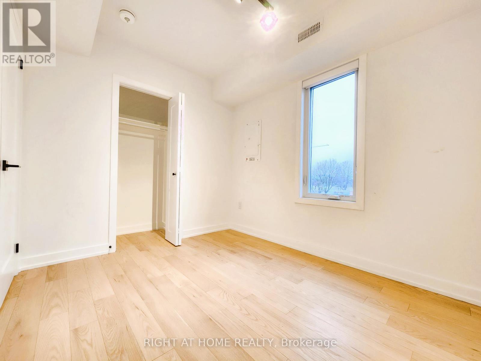 4 - 106 Lappin Avenue, Toronto, Ontario  M6H 1Y4 - Photo 9 - W11935195