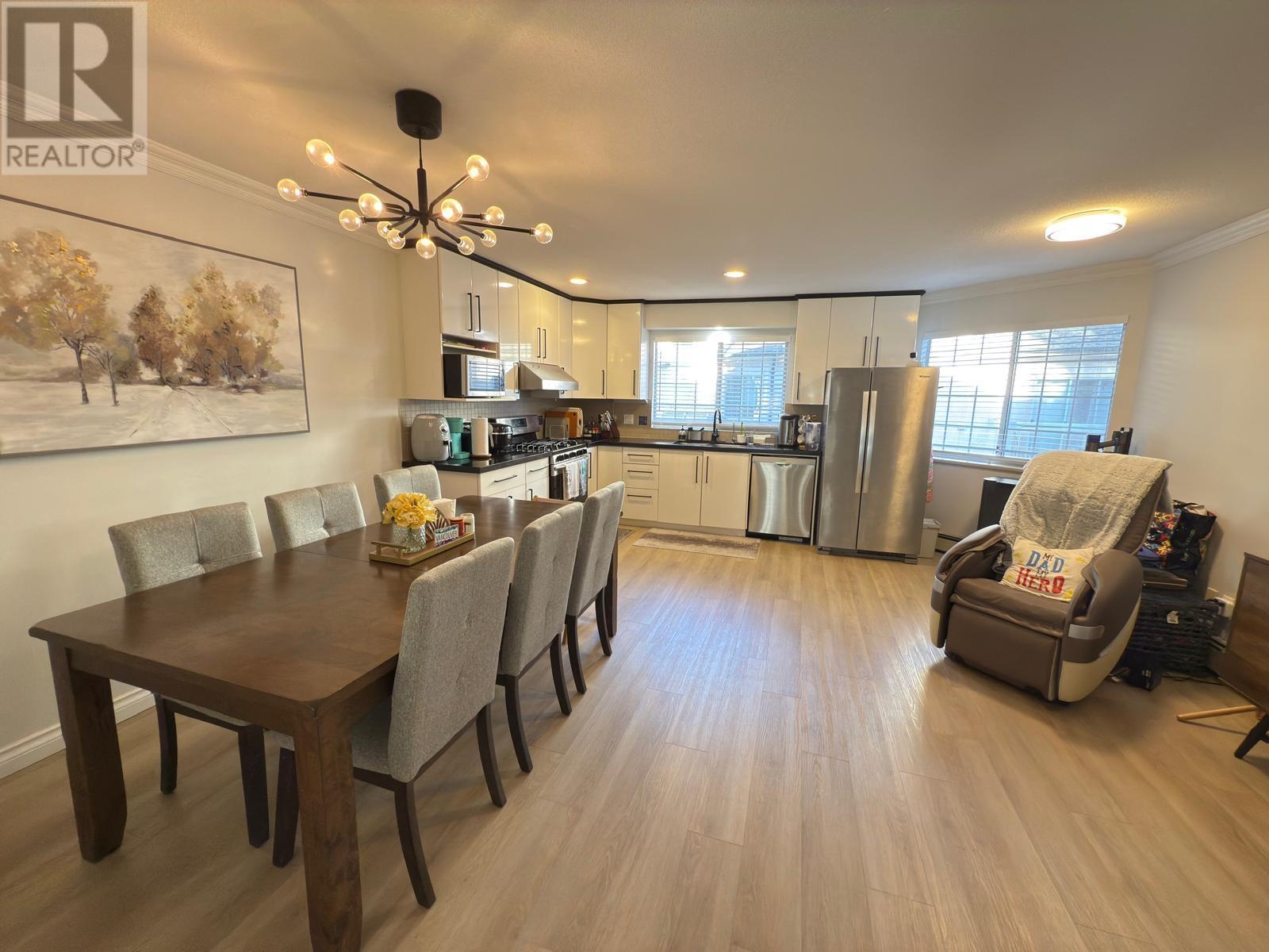 Listing Picture 4 of 27 : 17 8700 BENNETT ROAD, Richmond / 烈治文 - 魯藝地產 Yvonne Lu Group - MLS Medallion Club Member