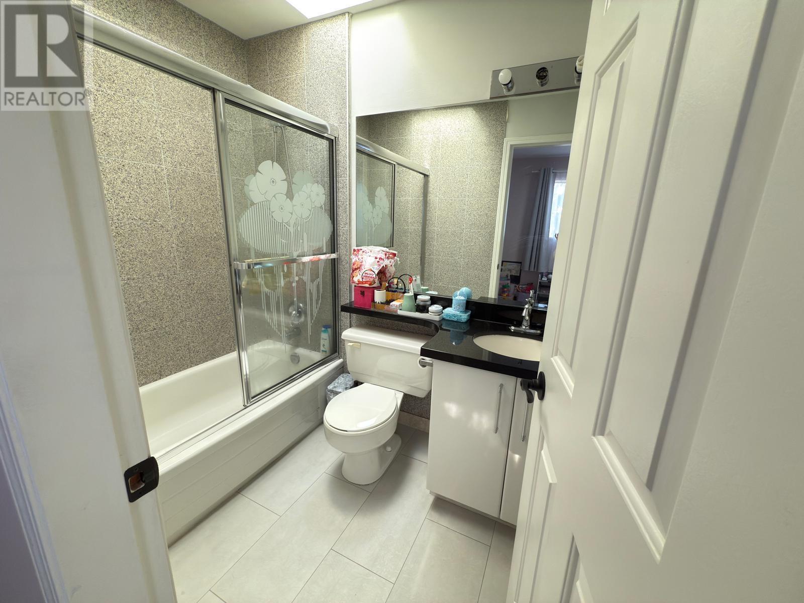 Listing Picture 25 of 27 : 17 8700 BENNETT ROAD, Richmond / 烈治文 - 魯藝地產 Yvonne Lu Group - MLS Medallion Club Member