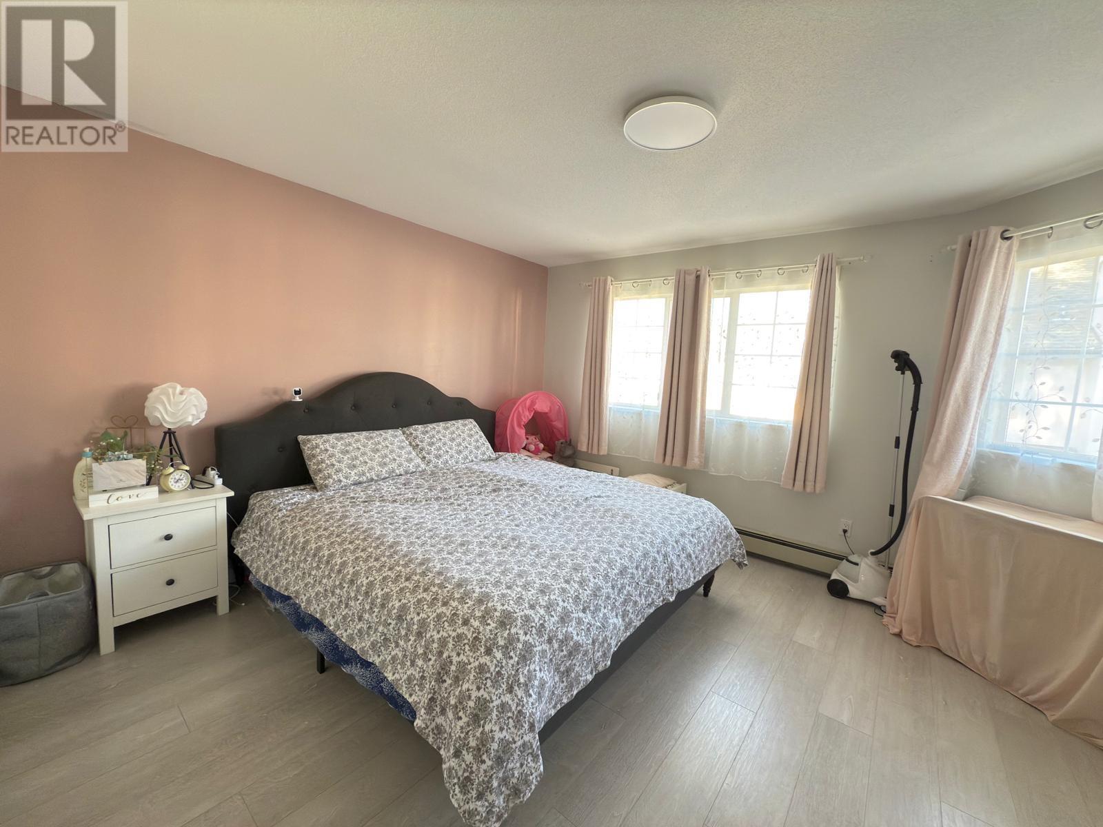 Listing Picture 11 of 27 : 17 8700 BENNETT ROAD, Richmond / 烈治文 - 魯藝地產 Yvonne Lu Group - MLS Medallion Club Member
