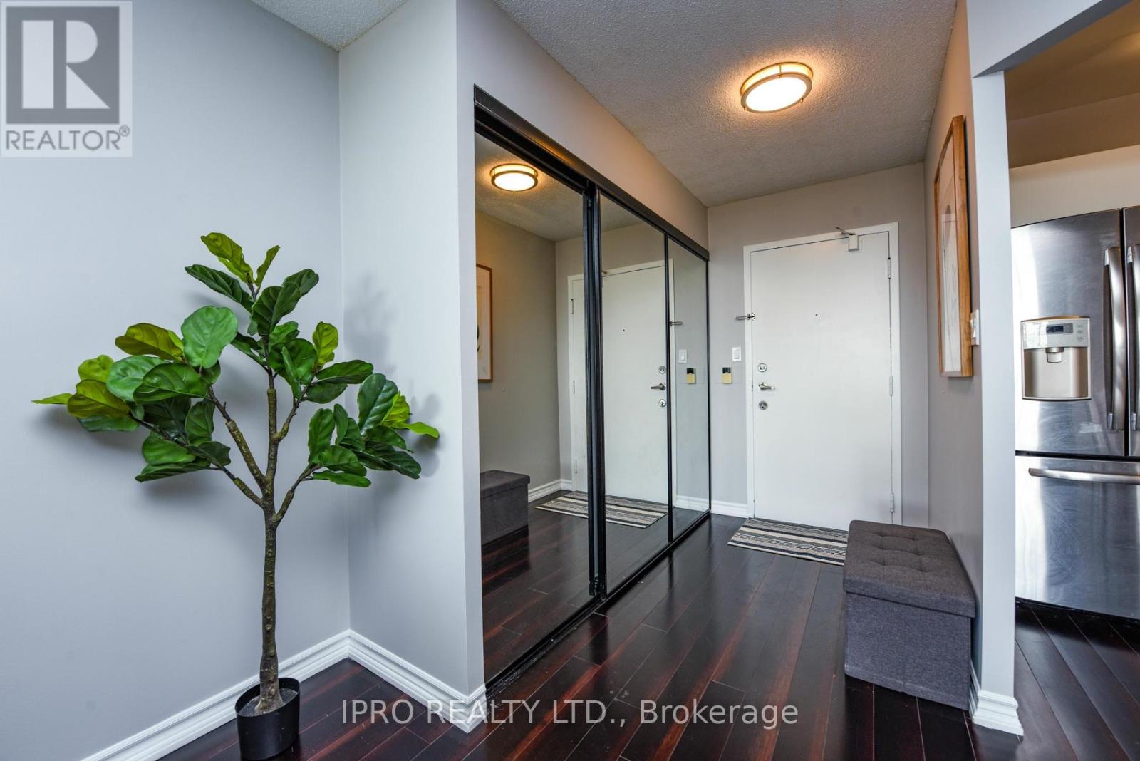 1411 - 3605 Kariya Drive, Mississauga, Ontario  L5B 3J4 - Photo 7 - W11936581