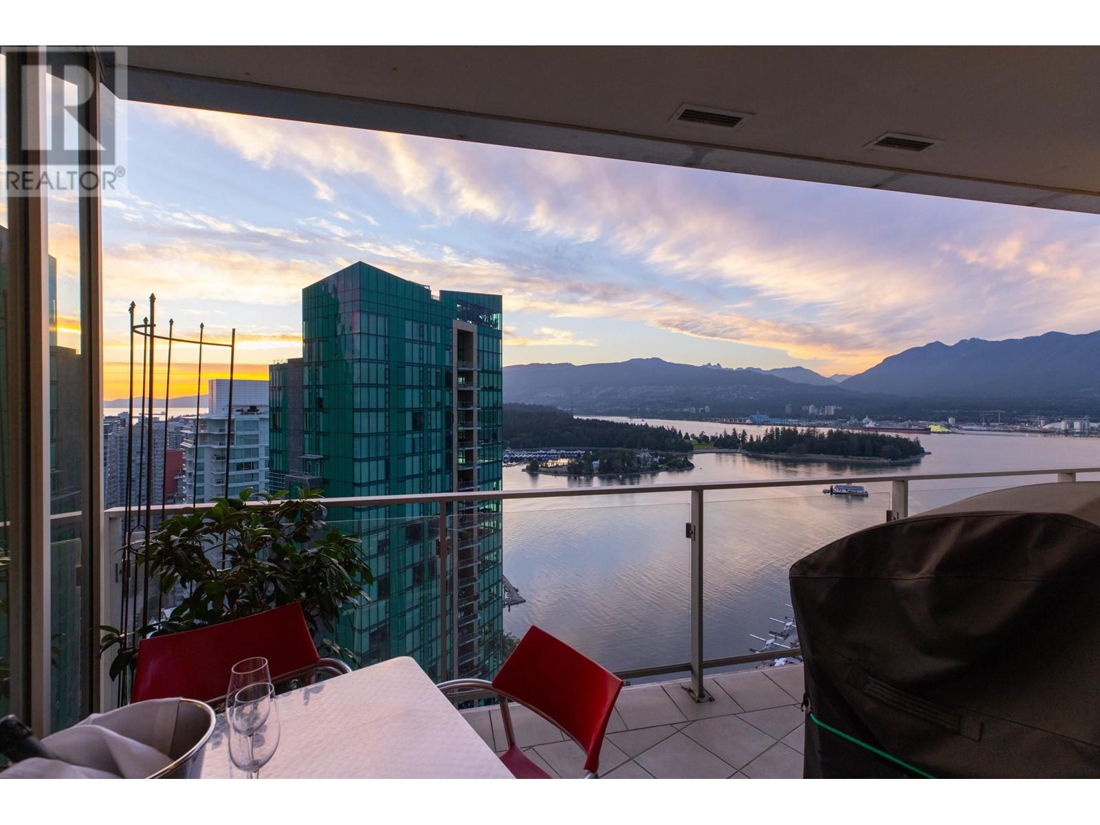 Listing Picture 30 of 40 : 2903 1077 W CORDOVA STREET, Vancouver / 溫哥華 - 魯藝地產 Yvonne Lu Group - MLS Medallion Club Member