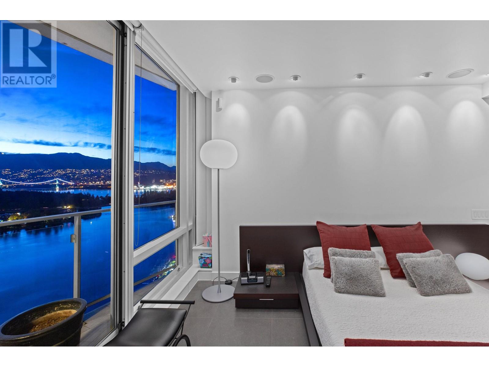 Listing Picture 22 of 40 : 2903 1077 W CORDOVA STREET, Vancouver / 溫哥華 - 魯藝地產 Yvonne Lu Group - MLS Medallion Club Member