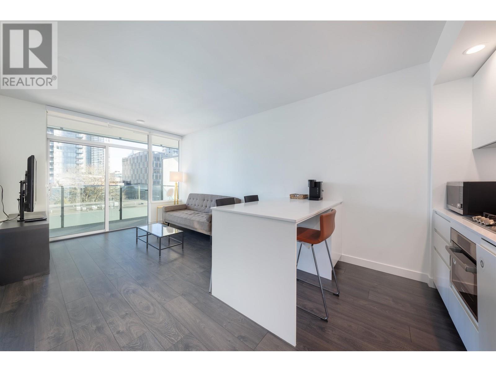 Listing Picture 9 of 18 : 510 6463 SILVER AVENUE, Burnaby / 本拿比 - 魯藝地產 Yvonne Lu Group - MLS Medallion Club Member